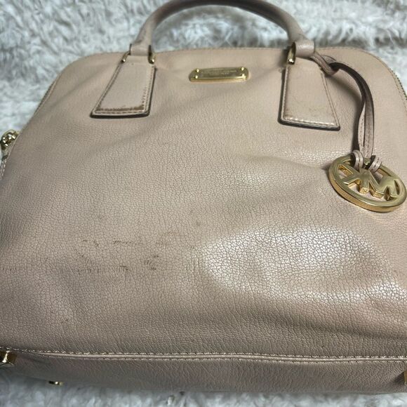 Michael Kors Cindy  leather nude medium satchel with gold hardwares and charm - Picture 13 of 13